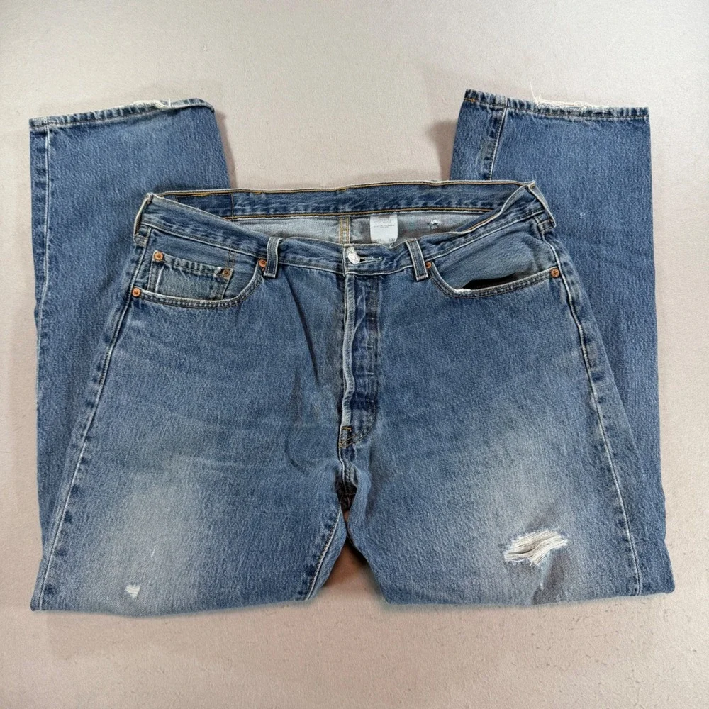 Levis 501 Original Fit Button Fly Jeans Medium Wash Denim 38x32 Distressed